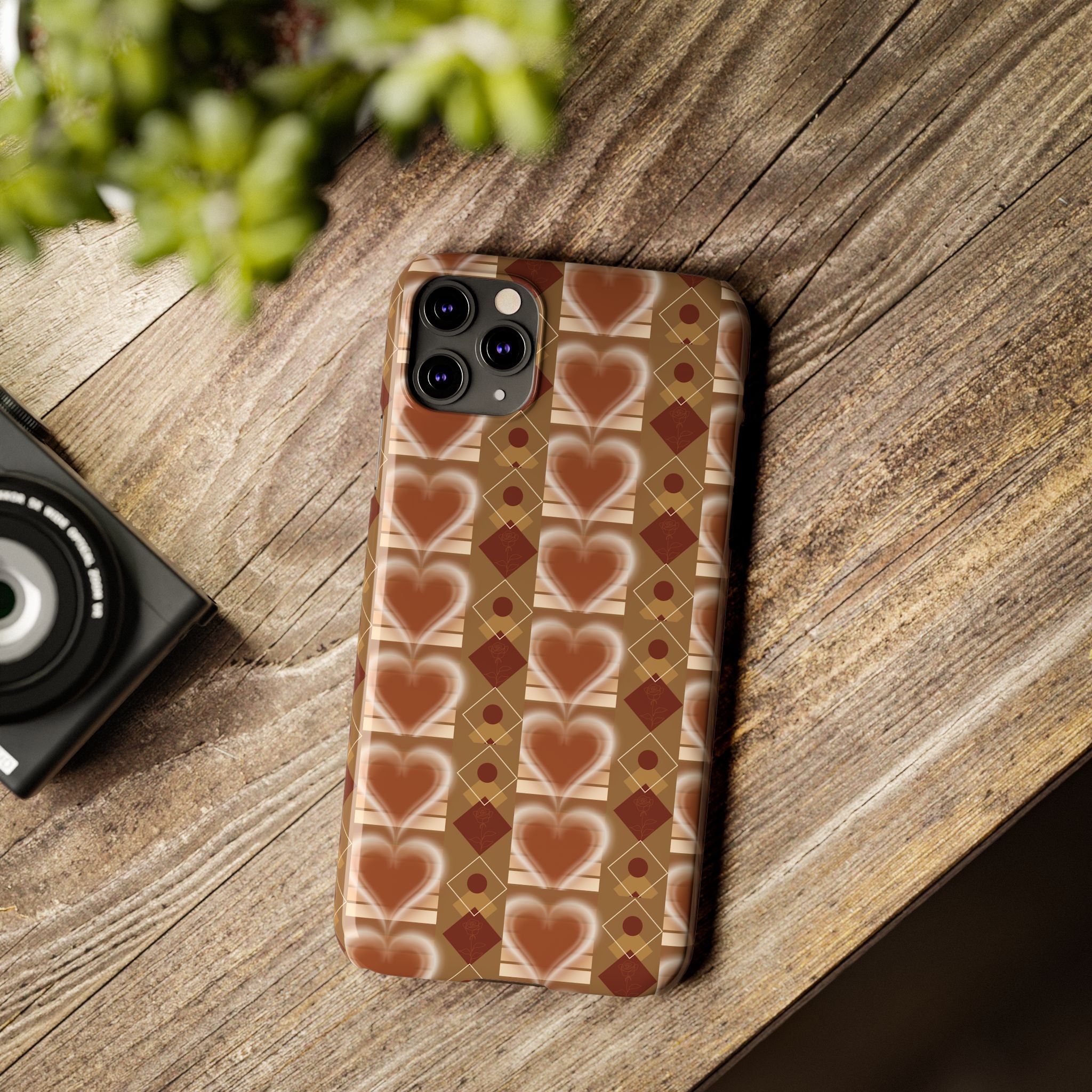 Fall Inspired Phone Case — Retro Brown Heart Pattern Slim Phone Case